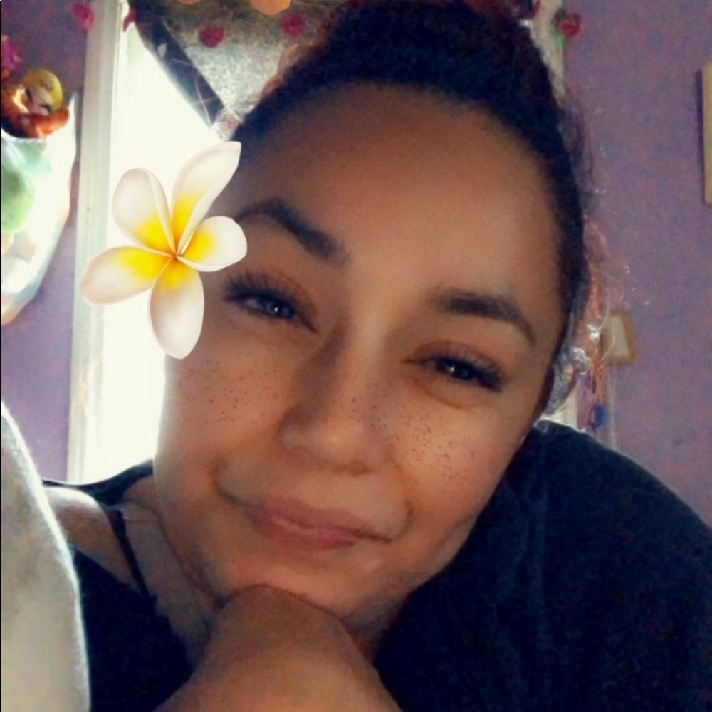 Meet your Posher, Angie